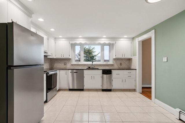 5 Rockingham St, Lynn, MA 01902