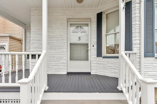 5 Rockingham St, Lynn, MA 01902