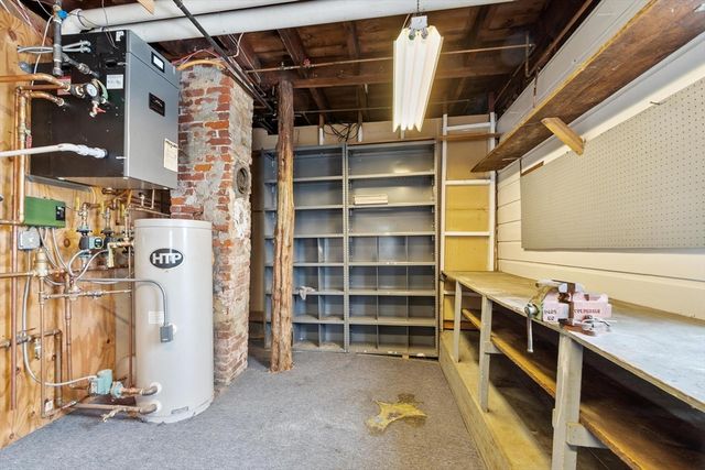 5 Rockingham St, Lynn, MA 01902