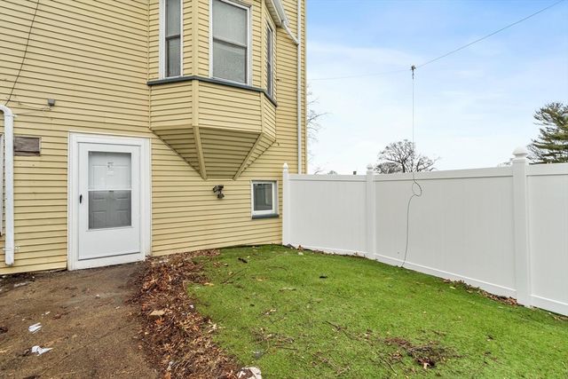 5 Rockingham St, Lynn, MA 01902