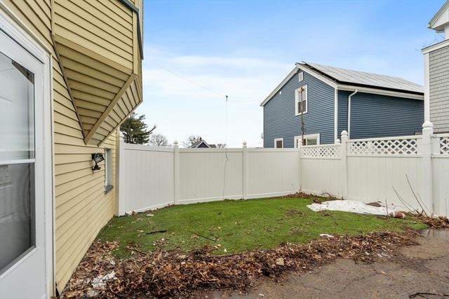 5 Rockingham St, Lynn, MA 01902