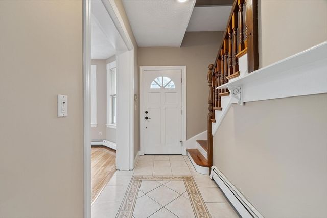 5 Rockingham St, Lynn, MA 01902