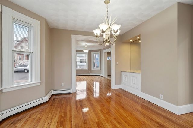 5 Rockingham St, Lynn, MA 01902