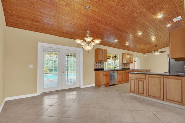 249 FAIRWAY W, Tequesta, FL 33469