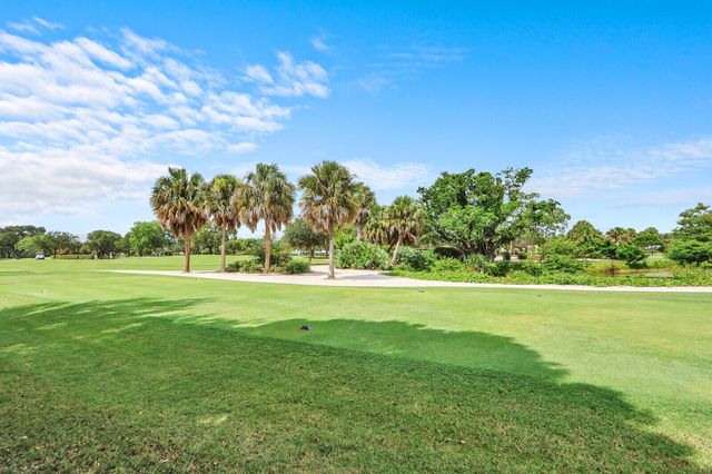 249 FAIRWAY W, Tequesta, FL 33469