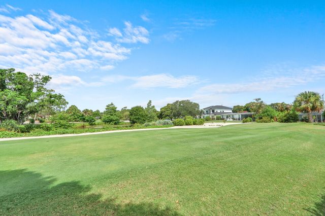 249 FAIRWAY W, Tequesta, FL 33469