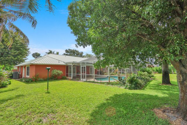 249 FAIRWAY W, Tequesta, FL 33469