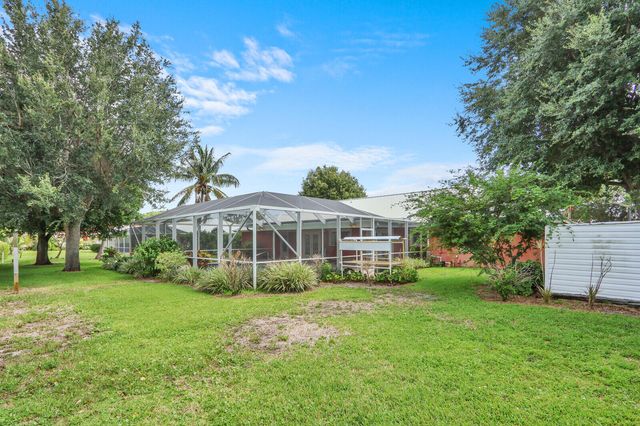 249 FAIRWAY W, Tequesta, FL 33469