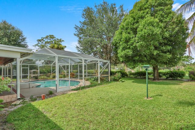 249 FAIRWAY W, Tequesta, FL 33469