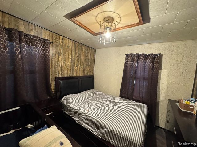 4640 Jackson Street, Dearborn Heights, MI 48125
