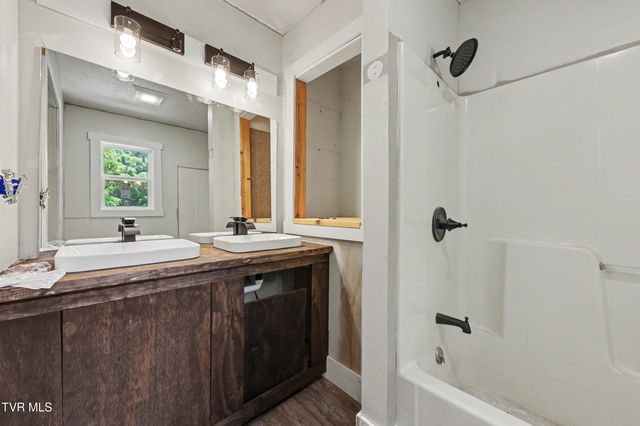 114 Robinson Street, Greeneville, TN 37743