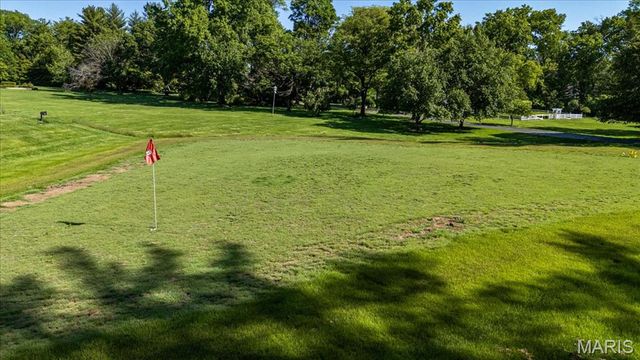 2021 S Warson Road, Ladue, MO 63124