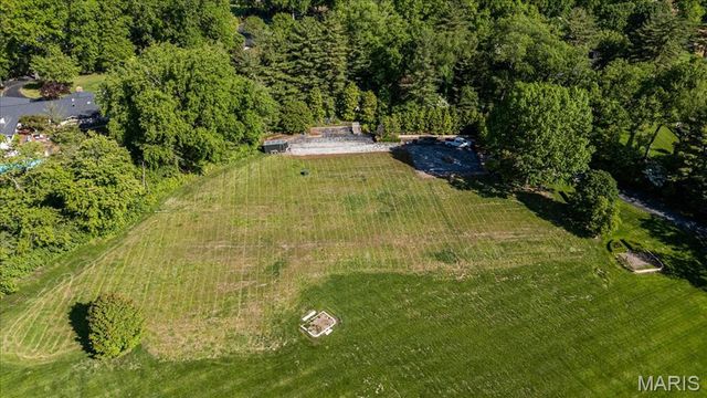 2021 S Warson Road, Ladue, MO 63124