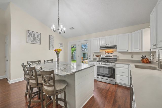 206 Jasmine Drive, Summerville, SC 29483