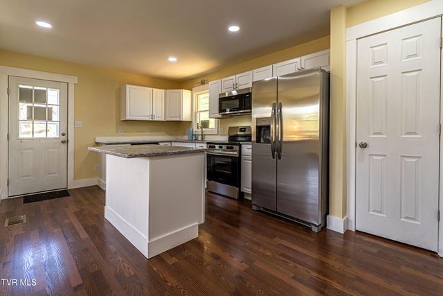 29344 Hillman Hwy Highway, Meadowview, VA 24361