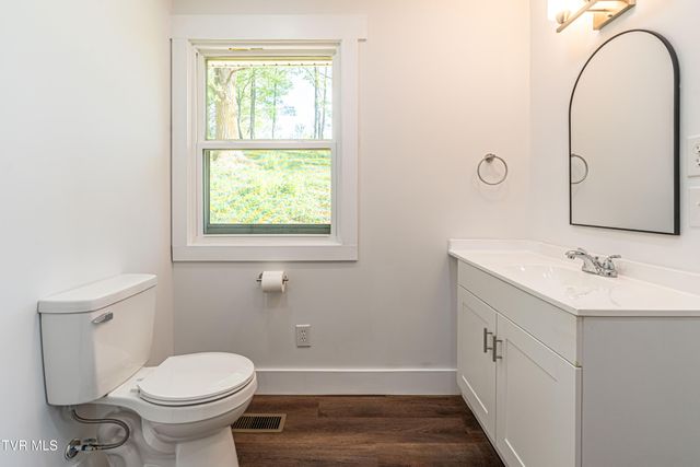 29344 Hillman Hwy Highway, Meadowview, VA 24361