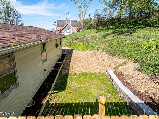 29344 Hillman Hwy Highway, Meadowview, VA 24361