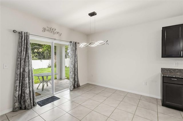 1702 JOHNSON POINTE DRIVE, Plant City, FL 33566