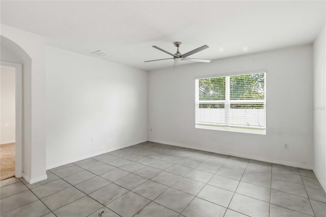 1702 JOHNSON POINTE DRIVE, Plant City, FL 33566