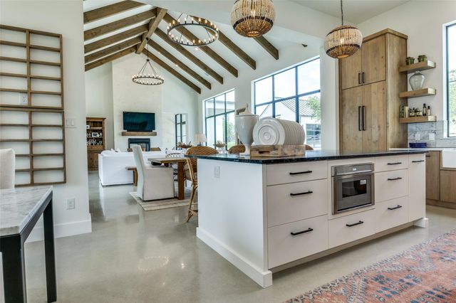 1958 Paradise Parkway, Canyon Lake, TX 78133