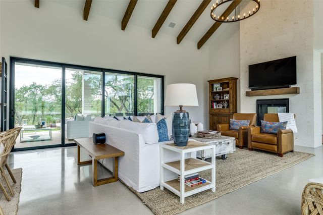 1958 Paradise Parkway, Canyon Lake, TX 78133