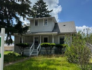 832 Fulton Avenue, Winthrop Harbor, IL 60096