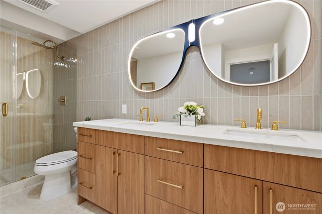 5019 157th Ave SE, Bellevue, WA 98006