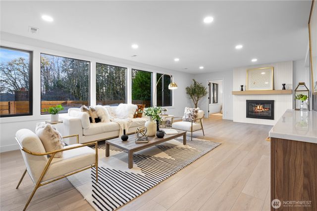 5019 157th Ave SE, Bellevue, WA 98006