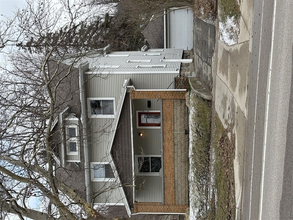 1315 Lake Michigan Drive, Grand Rapids, MI 49504