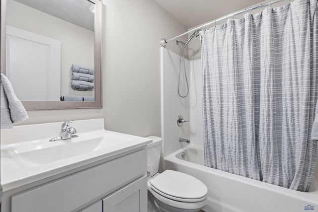 24008 BRIDLE RIDGE RD, Rapid City, SD 57701