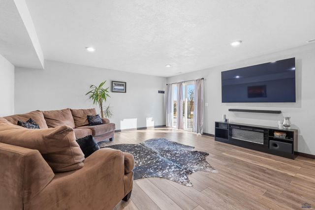 24008 BRIDLE RIDGE RD, Rapid City, SD 57701