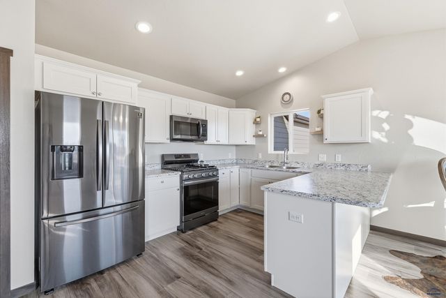 24008 BRIDLE RIDGE RD, Rapid City, SD 57701