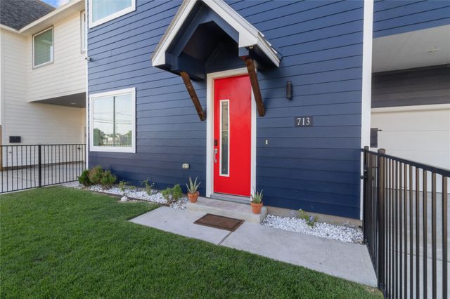 713 James Street, Houston, TX 77009