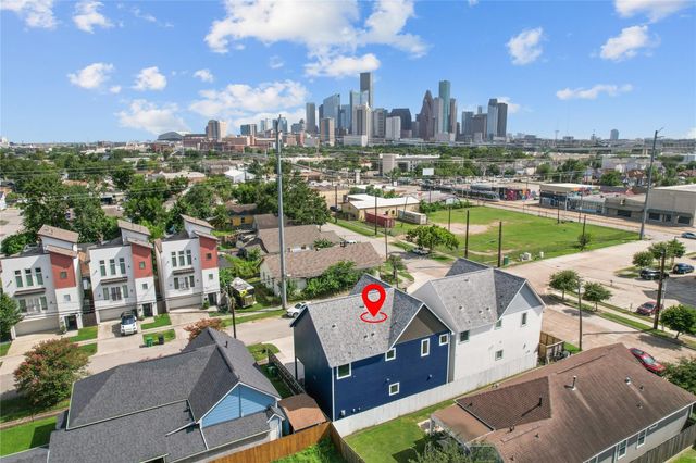713 James Street, Houston, TX 77009