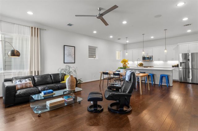 713 James Street, Houston, TX 77009