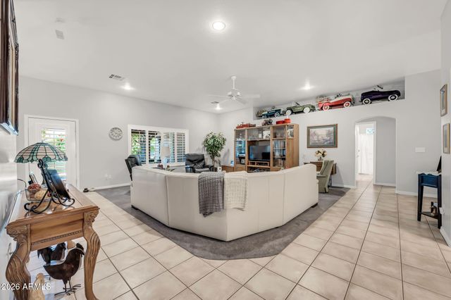 2141 E Melrose Street, Gilbert, AZ 85297