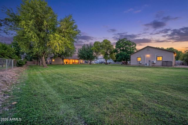 2141 E Melrose Street, Gilbert, AZ 85297