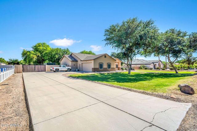 2141 E Melrose Street, Gilbert, AZ 85297