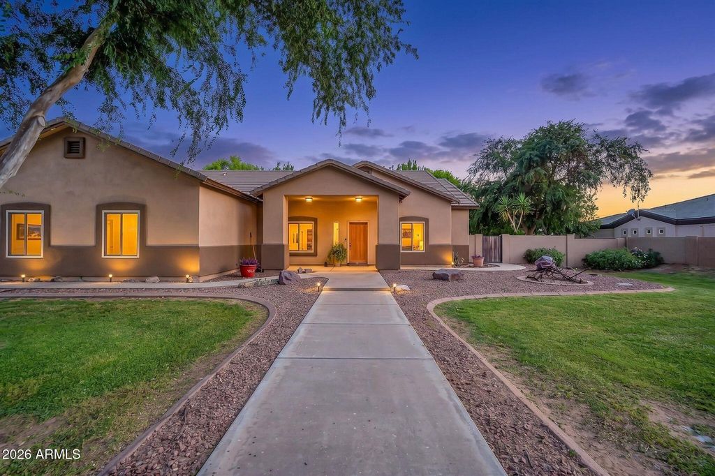 2141 E Melrose Street, Gilbert, AZ 85297 — photo 2