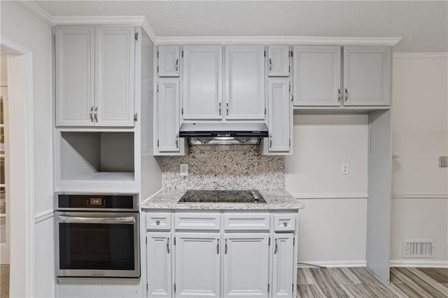 3839 Cotswold Drive SW, Lilburn, GA 30047