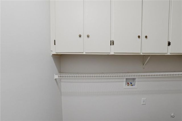 3839 Cotswold Drive SW, Lilburn, GA 30047