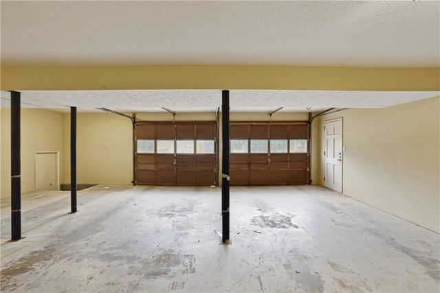 3839 Cotswold Drive SW, Lilburn, GA 30047