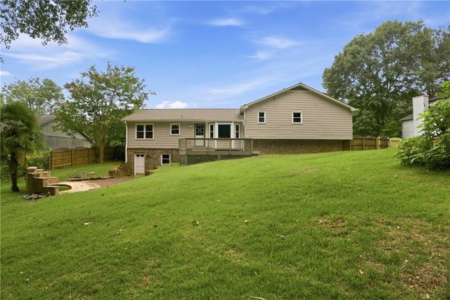 3839 Cotswold Drive SW, Lilburn, GA 30047