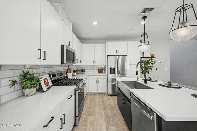 753 E ROJO Way 102, Gilbert, AZ 85297