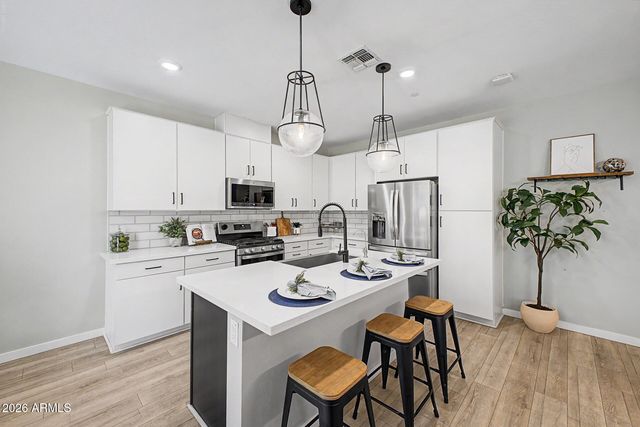 753 E ROJO Way 102, Gilbert, AZ 85297