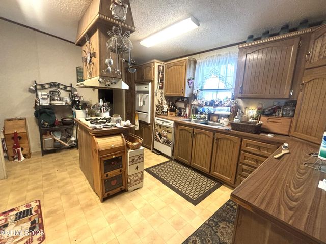 218 & 220 Middlegate Drive, Battle Mountain, NV 89820