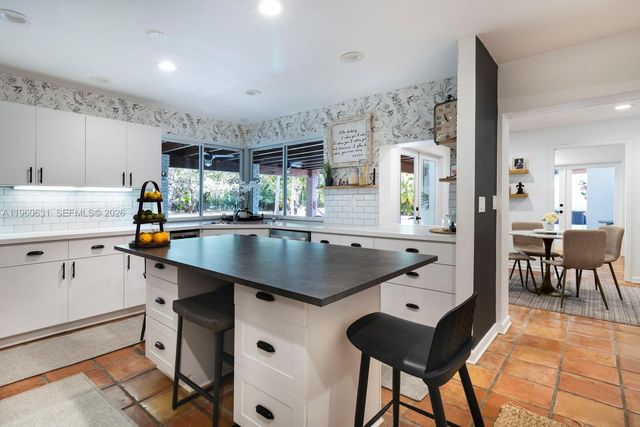 6255 SW 99th Ter, Pinecrest, FL 33156