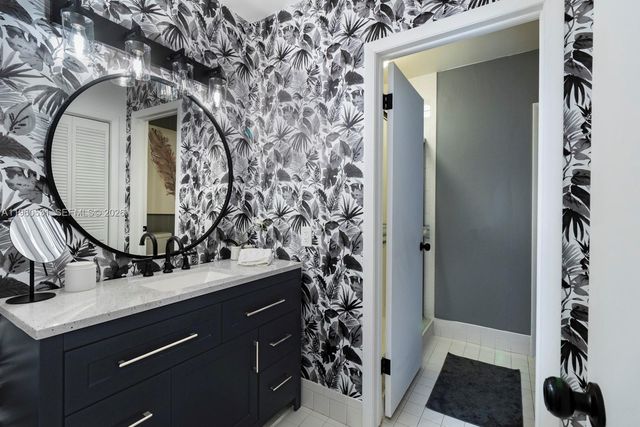 6255 SW 99th Ter, Pinecrest, FL 33156