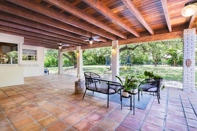 6255 SW 99th Ter, Pinecrest, FL 33156