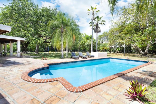 6255 SW 99th Ter, Pinecrest, FL 33156